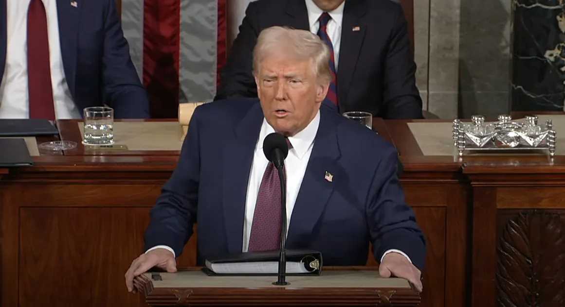 अमेरिकी संसद का संयुक्त सत्र, राष्ट्रपति ट्रंप का दावा- हमारे देश का लौटा सुनहरा दौर